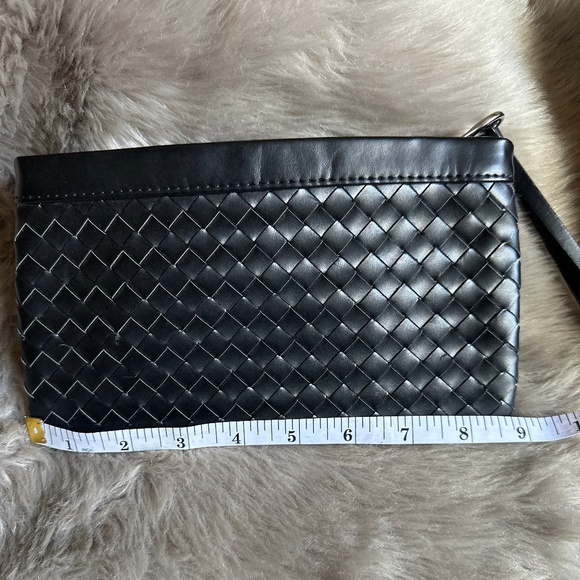 Black Wristlet Clutch H&M - Picture 3 of 4